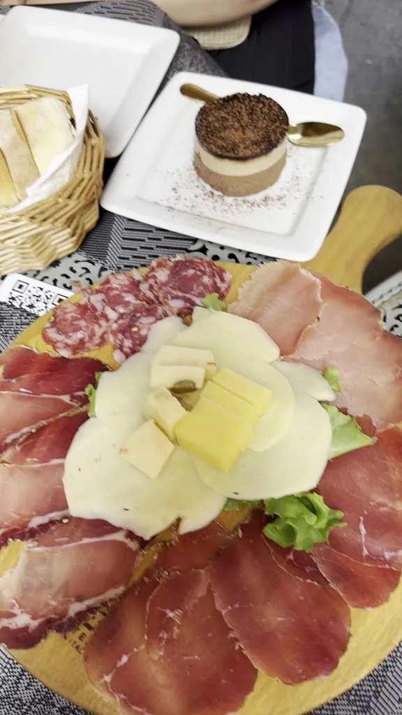 Sicilian Brera Wine & Food Art Milano_Milano El_slider_image_2