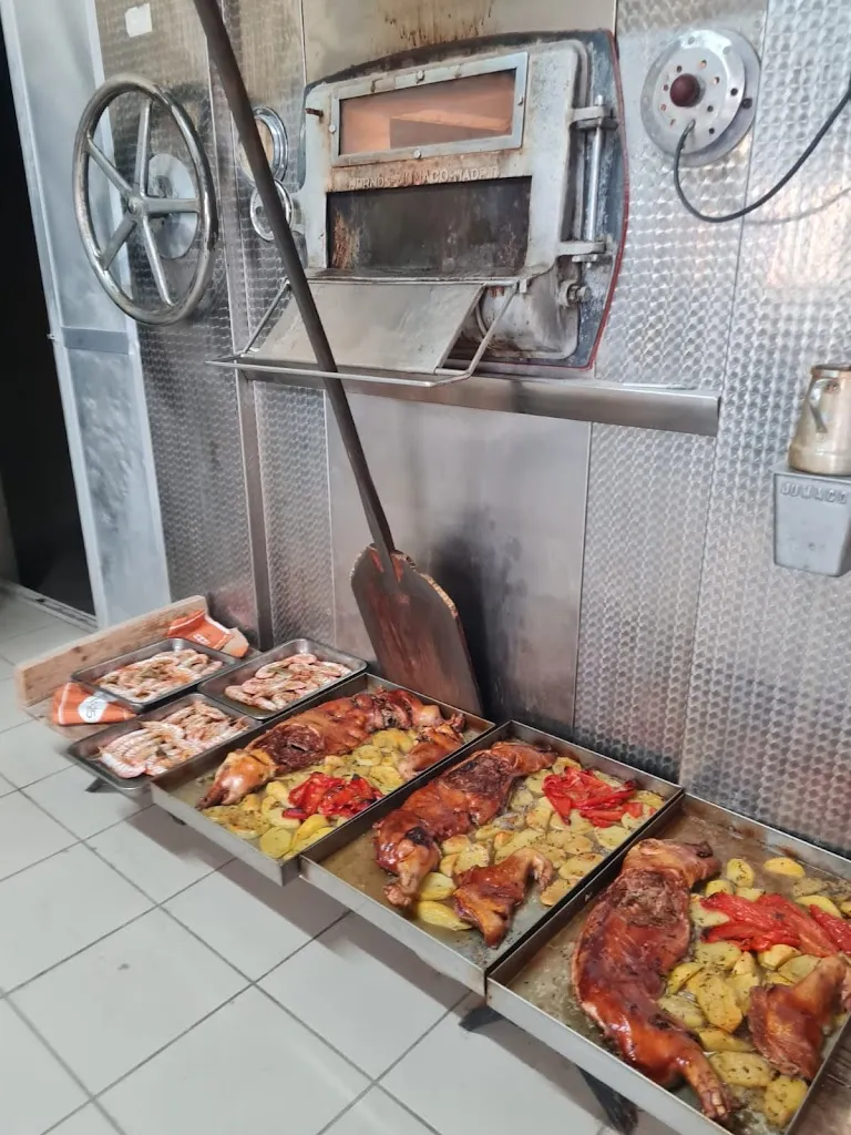 Ana Gonzalez_Bar La Era_Navasfrías_review