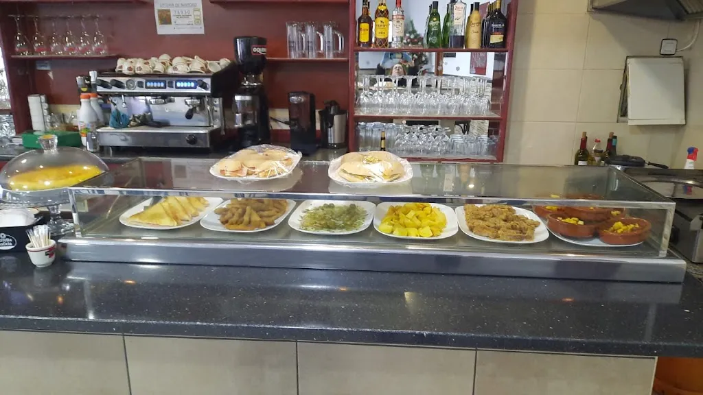 Ivan Gonzalez_Bar -Cafetería Casa Mila_Negrilla de Palencia_review