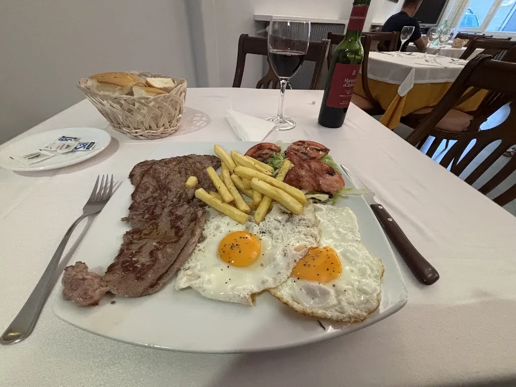 Martin Chalcraft _Hostal Restaurante Carolina_Pedrosillo el Ralo_review