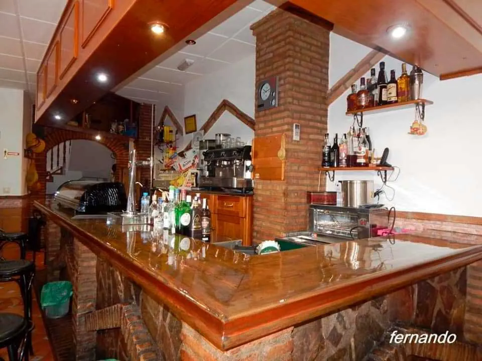 Café Bar Las 4 y 10 - Bar de Tapas - Restaurante en Alcolea -Tapas la Alpujarra_Alcolea_slider_image_1