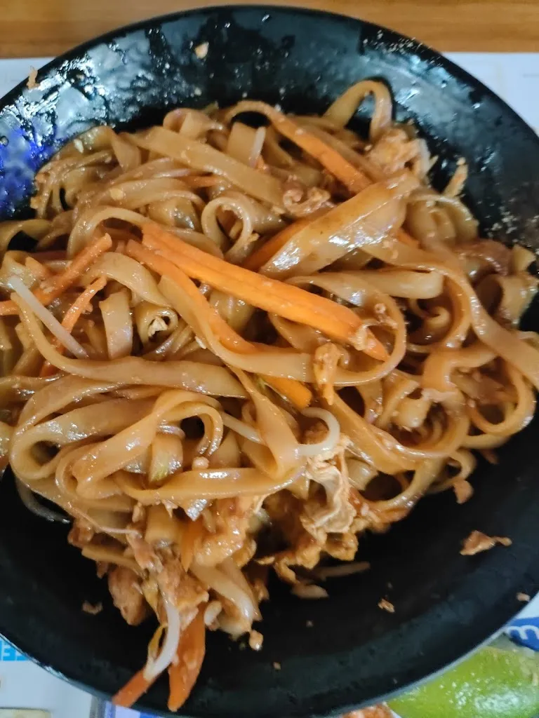 Cristina Alonso_padthaiwok CC El Tormes_Pino de Tormes El_review