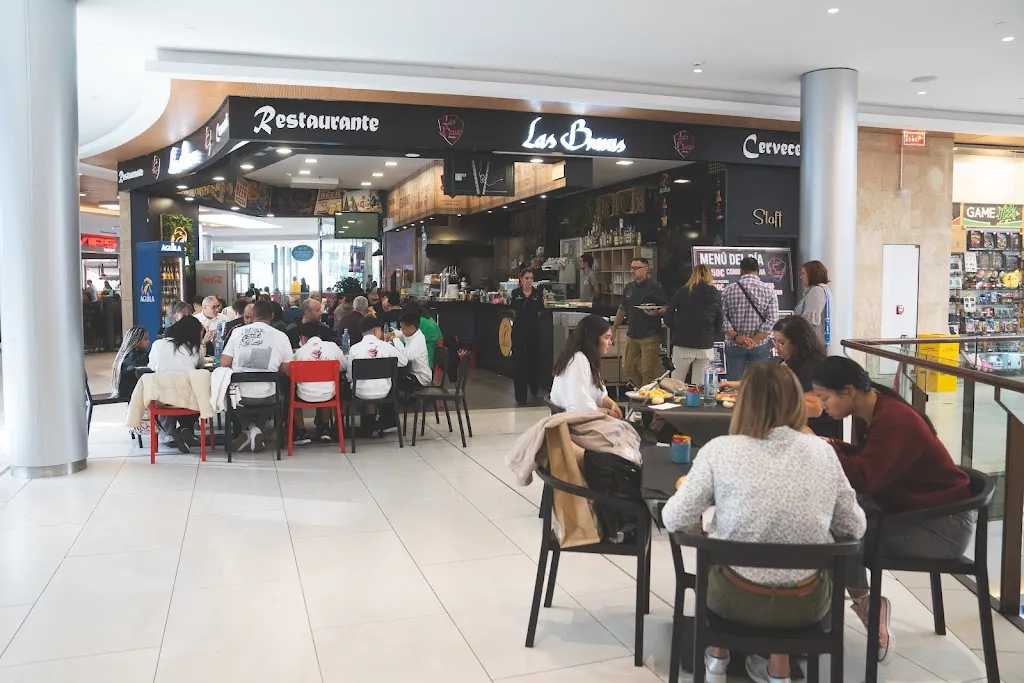 Cervecería Las Bravas restaurant in Pino de Tormes El