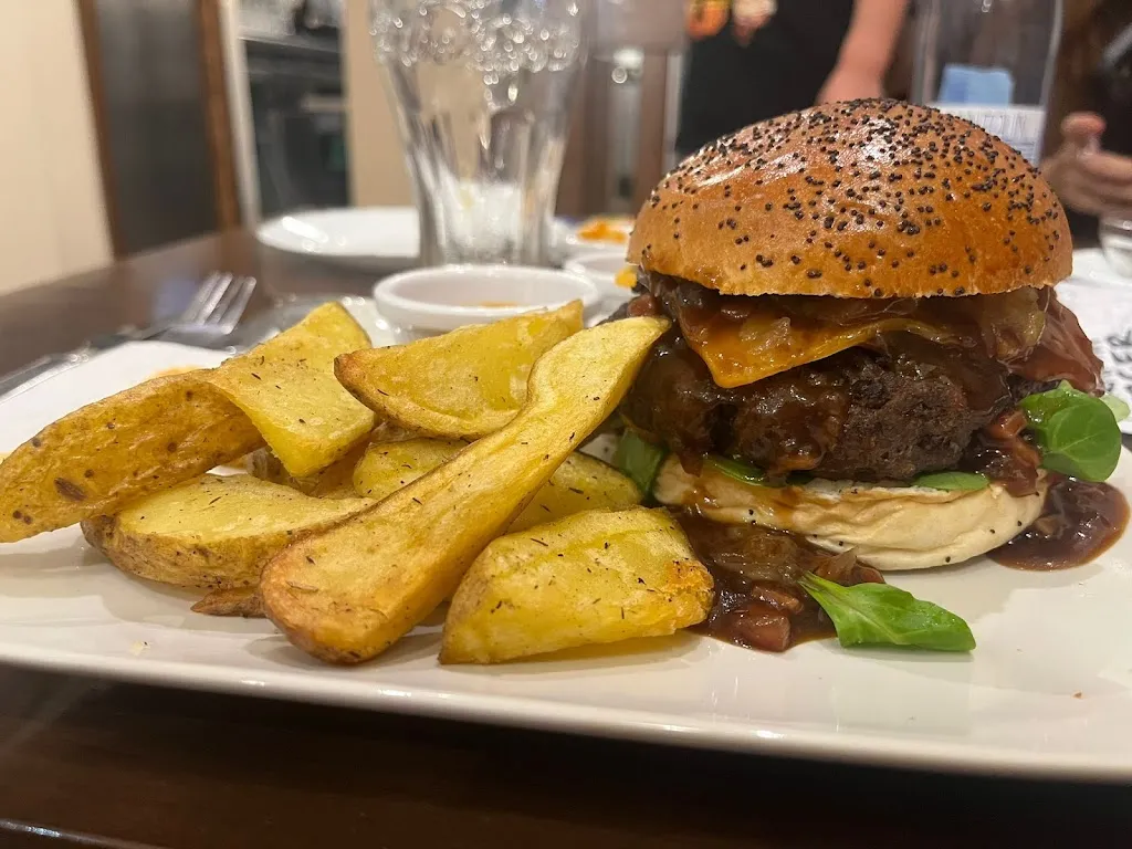 Menu_Nakama Burger_Alcolea_image_1