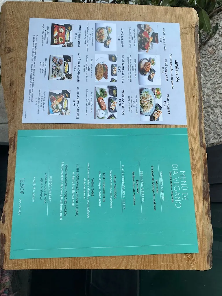 Menu_Yoshi - Sushi & More_Pelayos_image_3