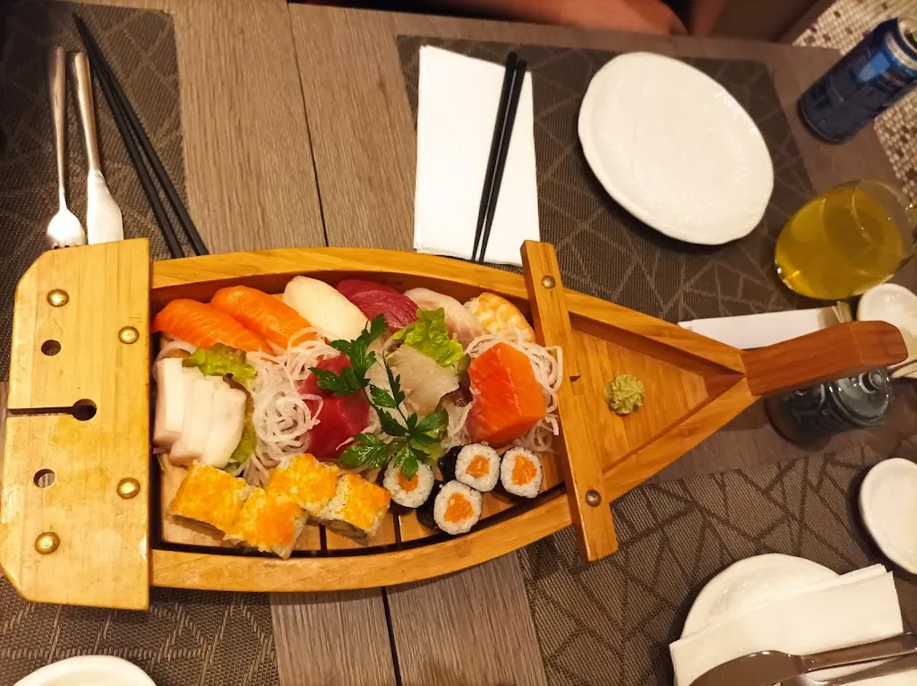 Menu_Yoshi - Sushi & More_Pelayos_image_9