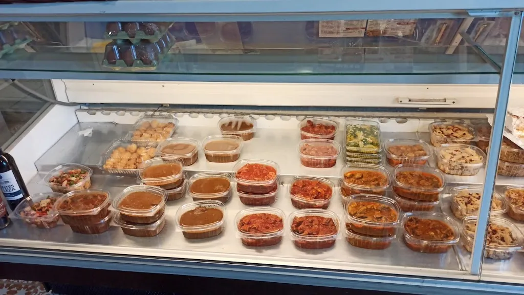 El Matahambres (Asador Y Freiduria) restaurant in Alcolea