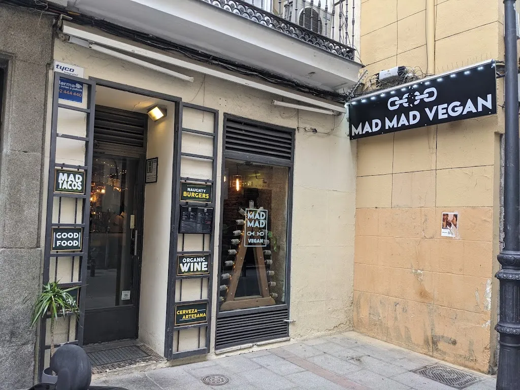 Mad Mad Vegan restaurant in Pelayos