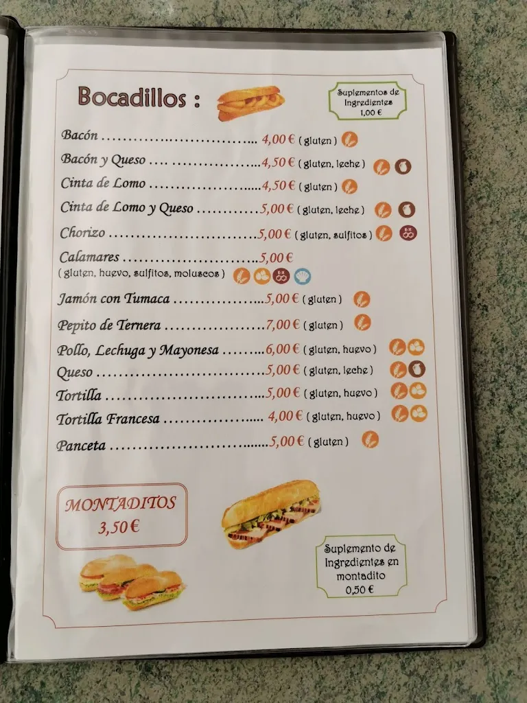 Pelaires Bar restaurante restaurant in Pelayos