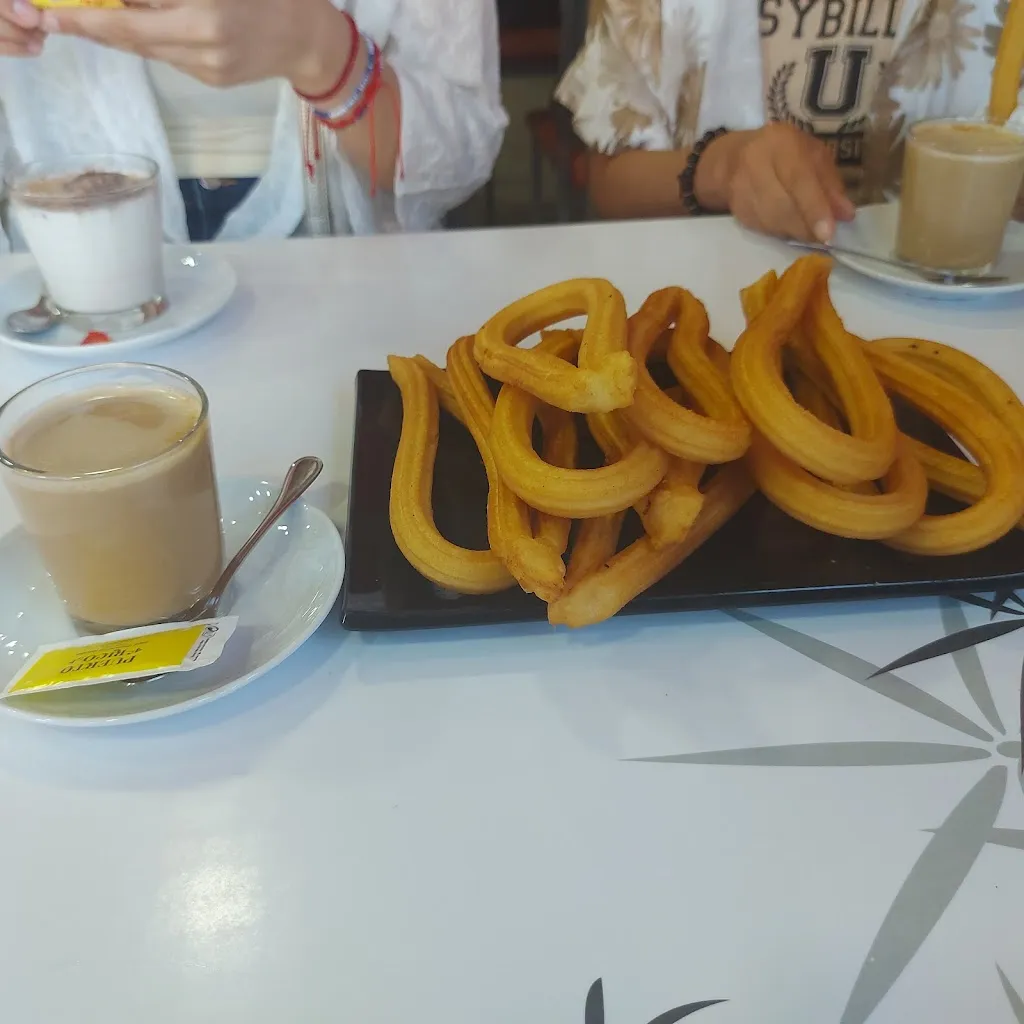 Romina RP_Churrería El Asturiano_Pelayos_review