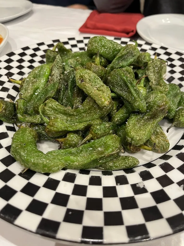 Elena Tomasella_Restaurante en las Ventas Puerta Grande Madrid_Puertas_review