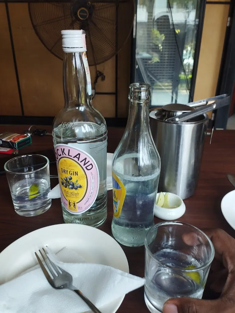 Lakshan Peramuna_Sensasia Restaurant & Bar_Rágama_review