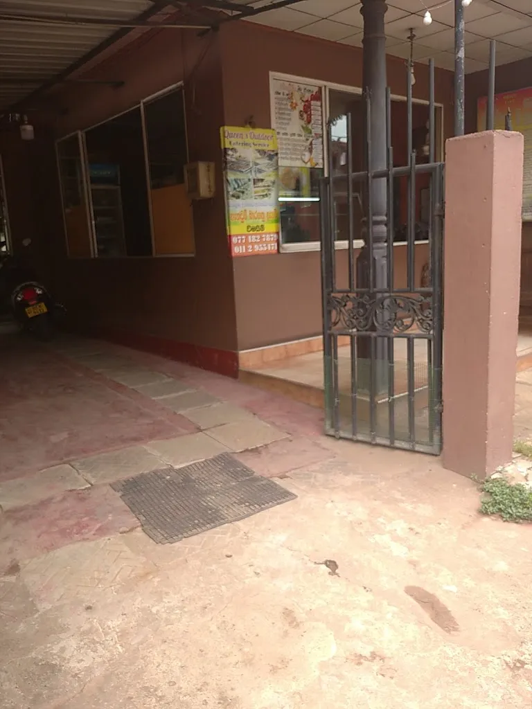 Queen's Family Restaurant Food Center._Rágama_slider_image_2