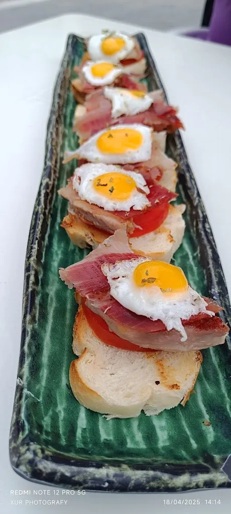 Xedy Uvero_Bar El Pela_Rinconada de la Sierra La_review