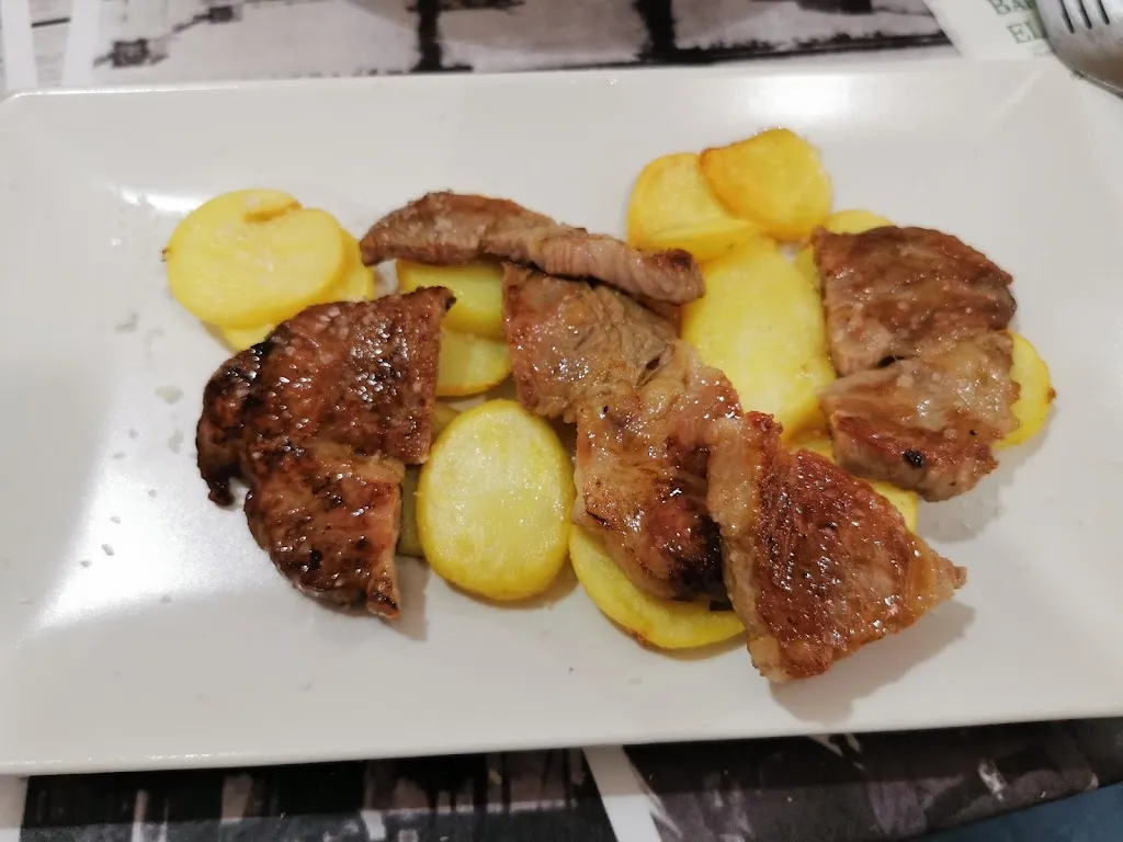 Juan M. Vargas P._Bar El Pela_Rinconada de la Sierra La_review