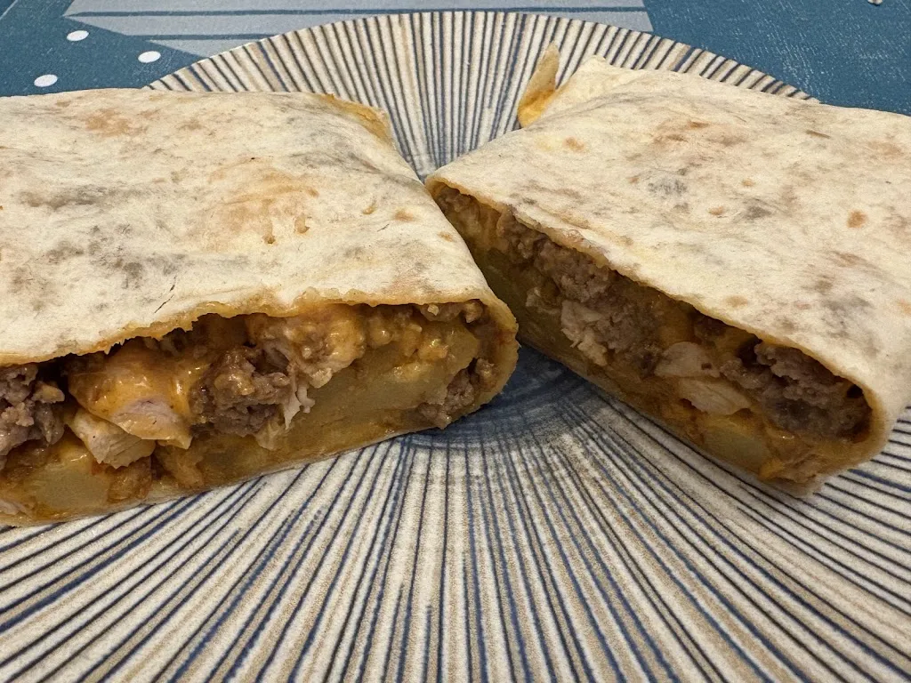 SNACK'NROLL restaurant in Rollán