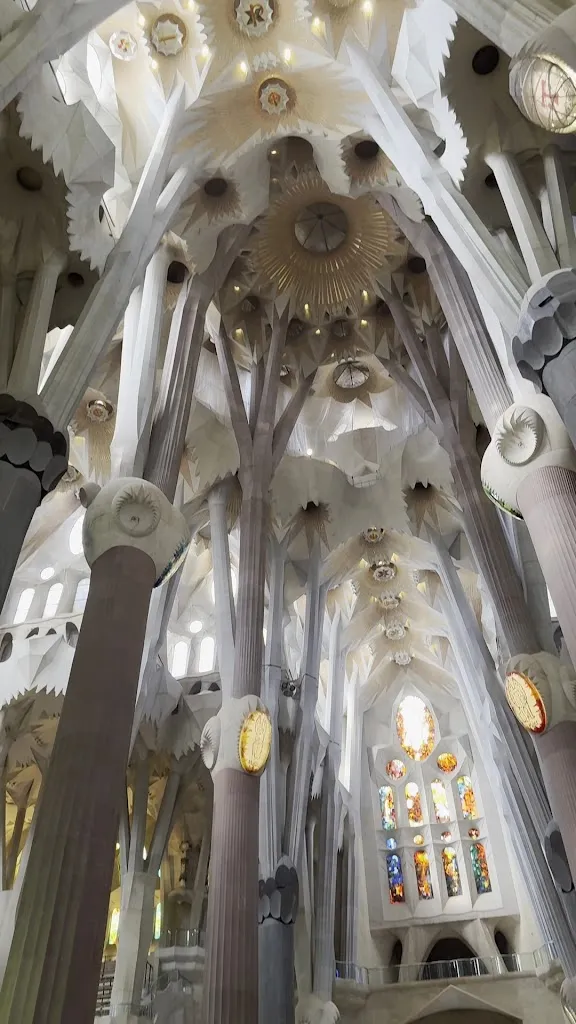 sagrada familia_Sagrada La_slider_image_3