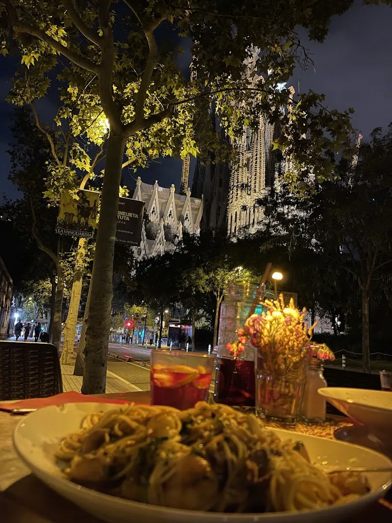 Alejandra_Tuscania Mediterranean Food & Wine - Sagrada Familia_Sagrada La_review