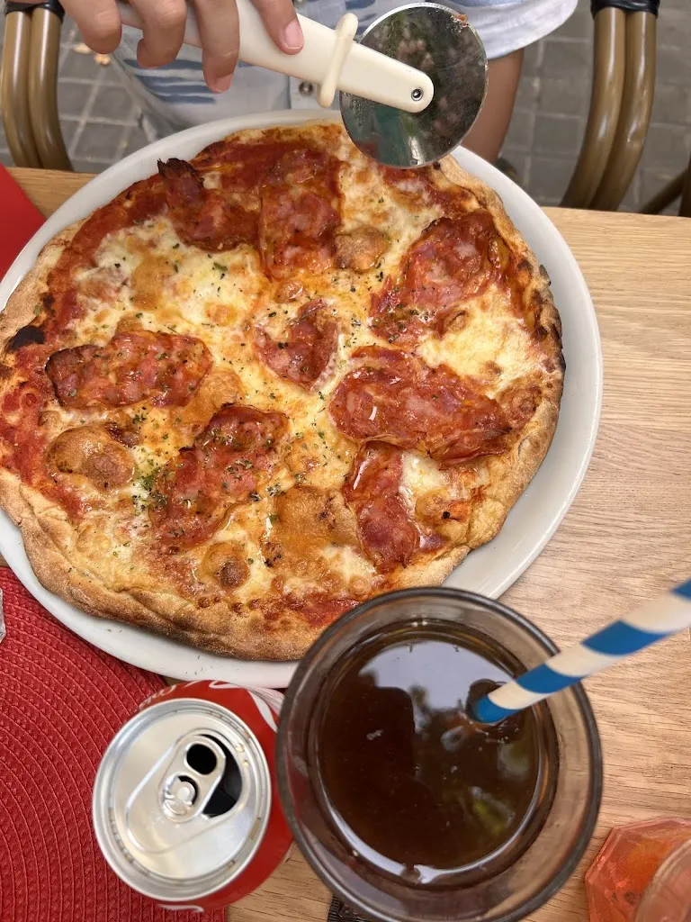 Roxana Mintici_Tuscania Mediterranean Food & Wine - Sagrada Familia_Sagrada La_review