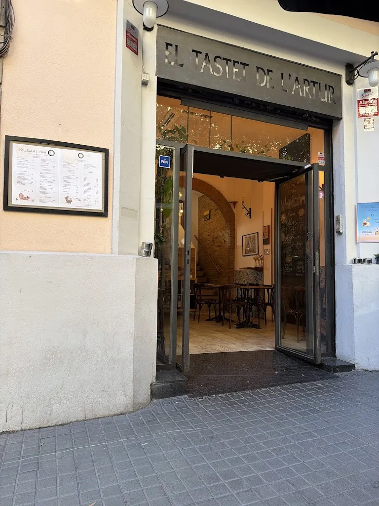 El Tastet de l’Artur – Cocina tradicional catalana, brunch y tapas caseras_Sagrada La_slider_image_3