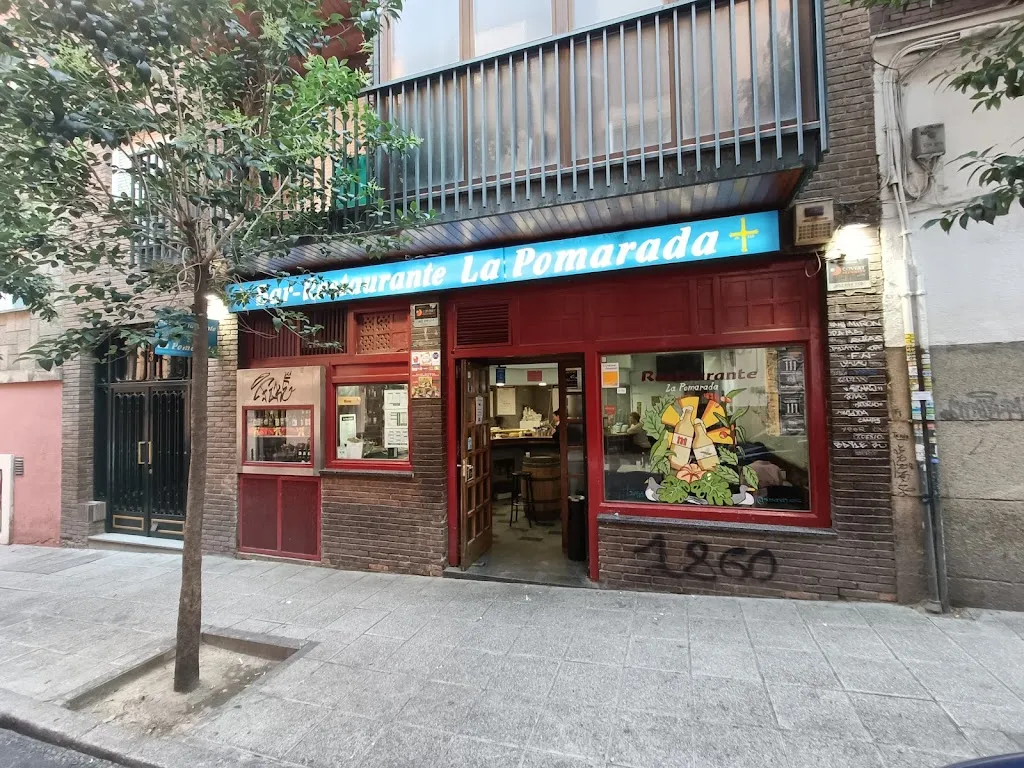 La Pomarada restaurant in Sagrada La