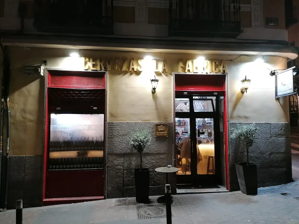 Cervezas La Fábrica restaurant in Sagrada La
