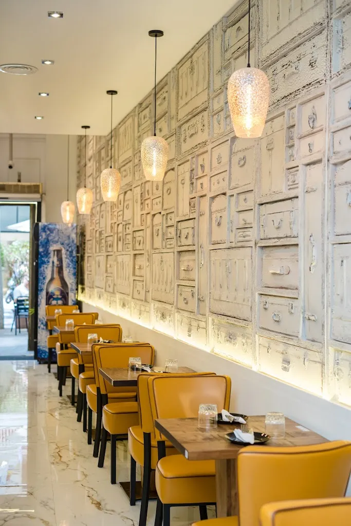 Taperia Sagrada Familia restaurant in Sagrada La