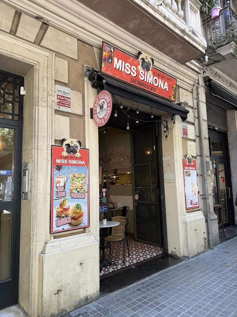 Miss Simona_Sagrada La_slider_image_3