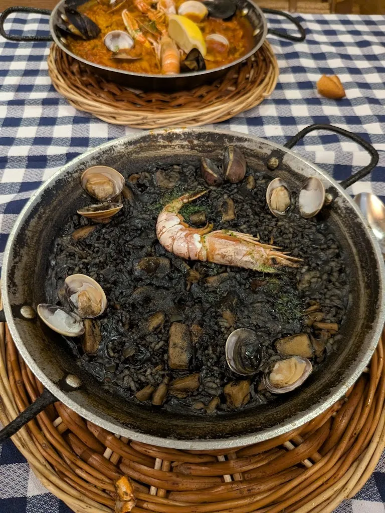 Tiago Monteiro Brás_El Glop Gaudí_Sagrada La_review