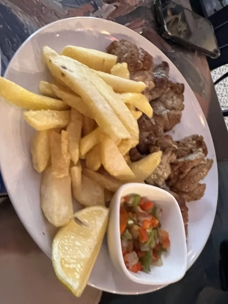 The Travel Reviewer_Peron Peron Madrid_Sagrada La_review