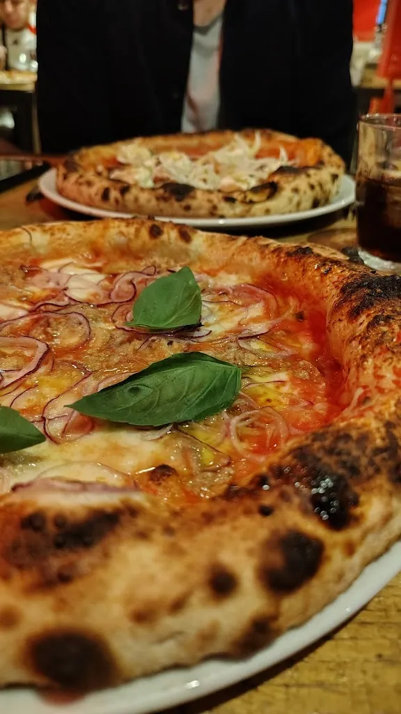 Rhyan Rafaela_Can Pizza Sagrada Família_Sagrada La_review