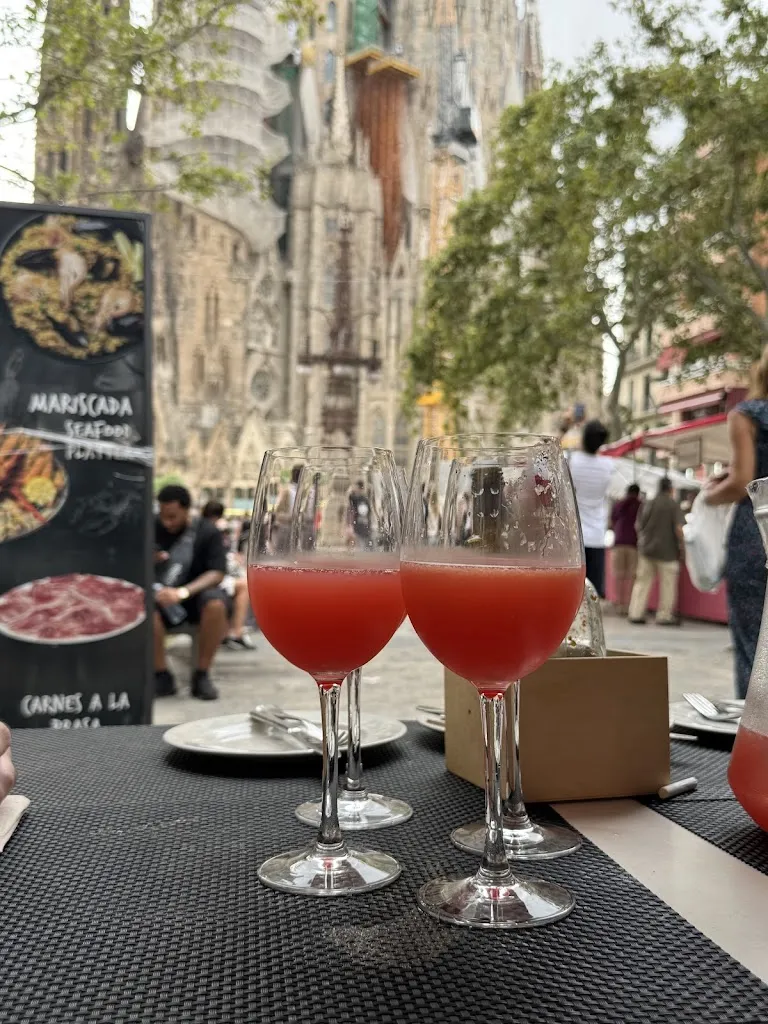 Maksym Pyvovarov_Villa Caprice_Sagrada La_review