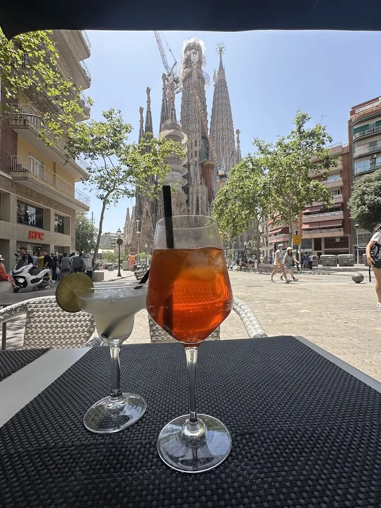 Yana_Villa Caprice_Sagrada La_review