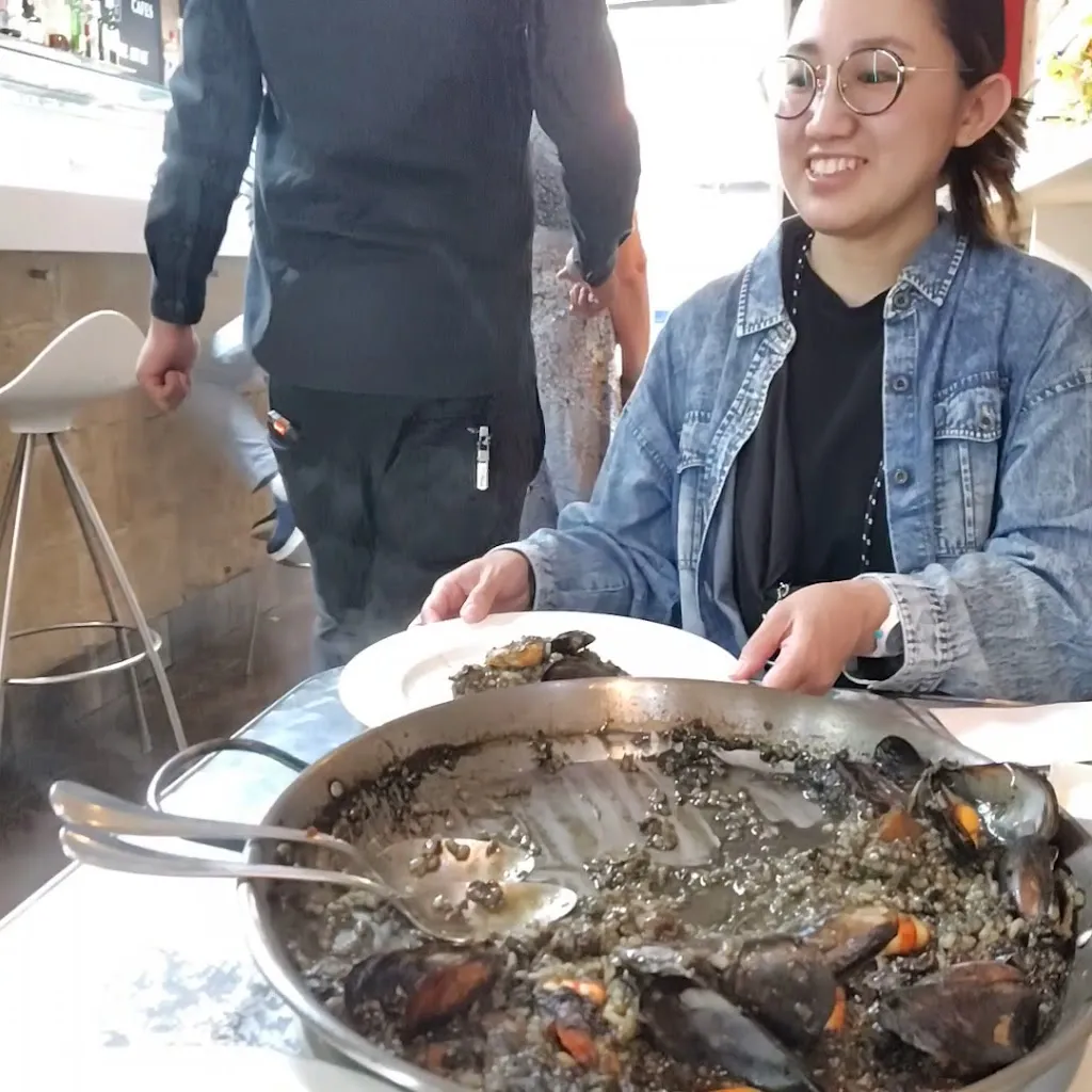 河野美恵子_Ardèvol_Sagrada La_review