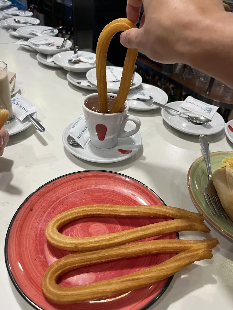 Harrison C_Cafetería Esparteros_Sagrada La_recensione