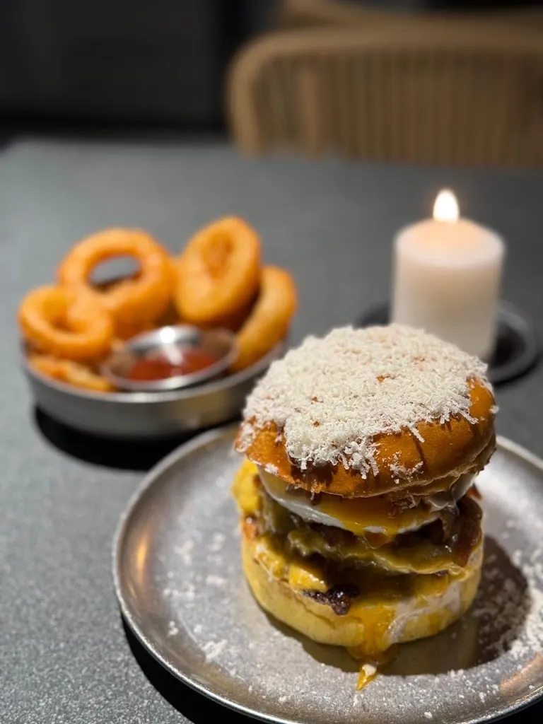 Agostina Barchietto_Devoto Burger - Madrid_Sagrada La_recensione