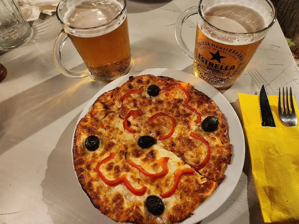 Scott Richardson_La Piazzenza_Sagrada La_review