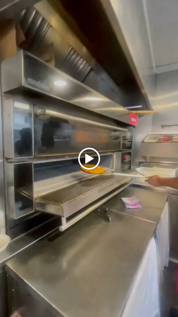 La Piazzenza_Sagrada La_slider_image_2