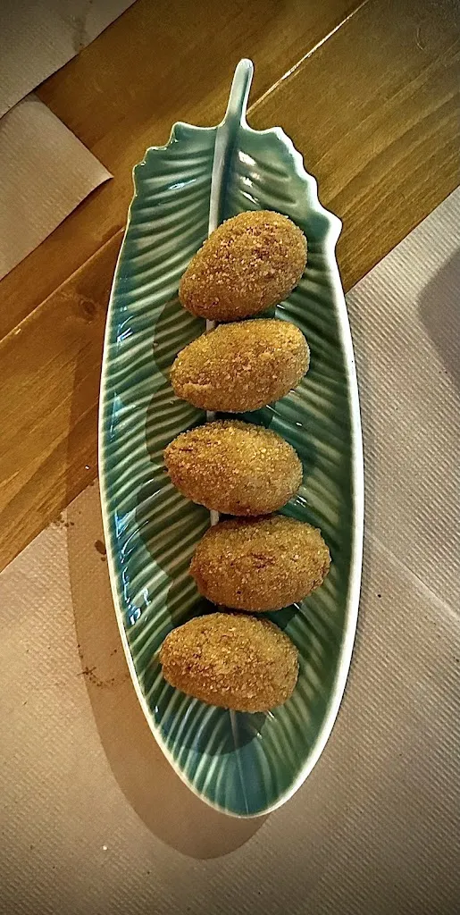 Menu_RENOI Tapes i Vins per posar-vos fins_Sagrada La_immagine_9