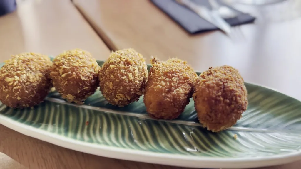 RENOI Tapes i Vins per posar-vos fins_Sagrada La_slider_image_2