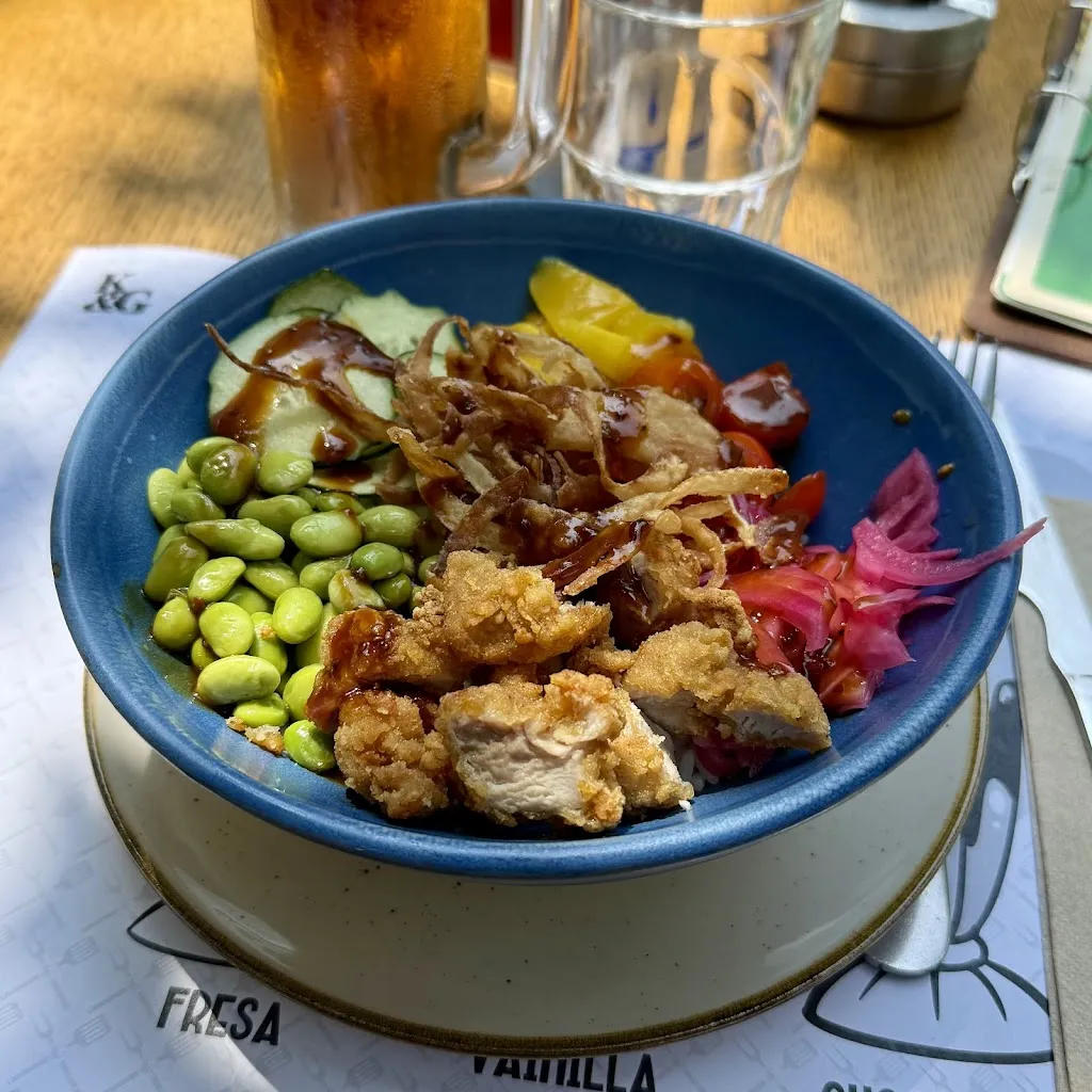 Manuel Winklehner_Kurz&Gut Gaudi_Sagrada La_review