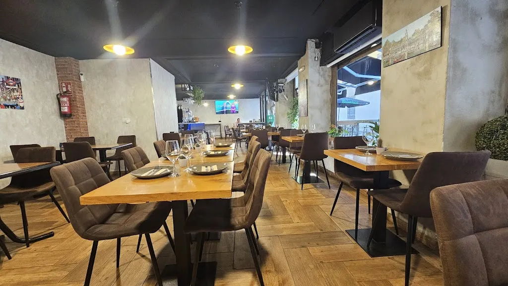 Sol de América by Tanguito Parrilla_Sando_slider_image_1