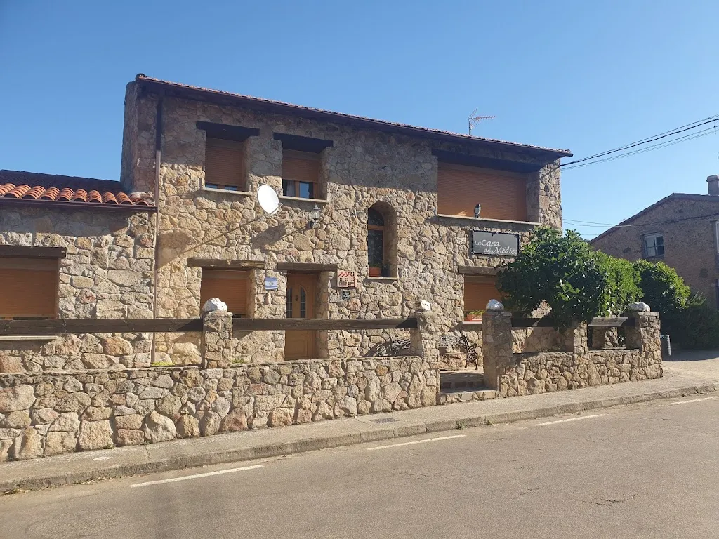 CTR La Casa del Médico_Serradilla del Arroyo_slider_image_1