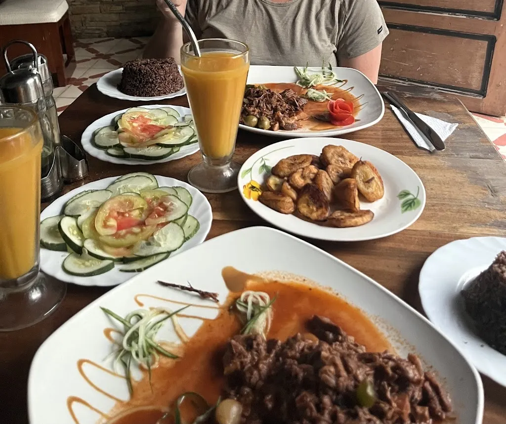 Anna Kulhavá_Bar-Restaurante Los Amigos_Sancti-Spíritus_Bewertung