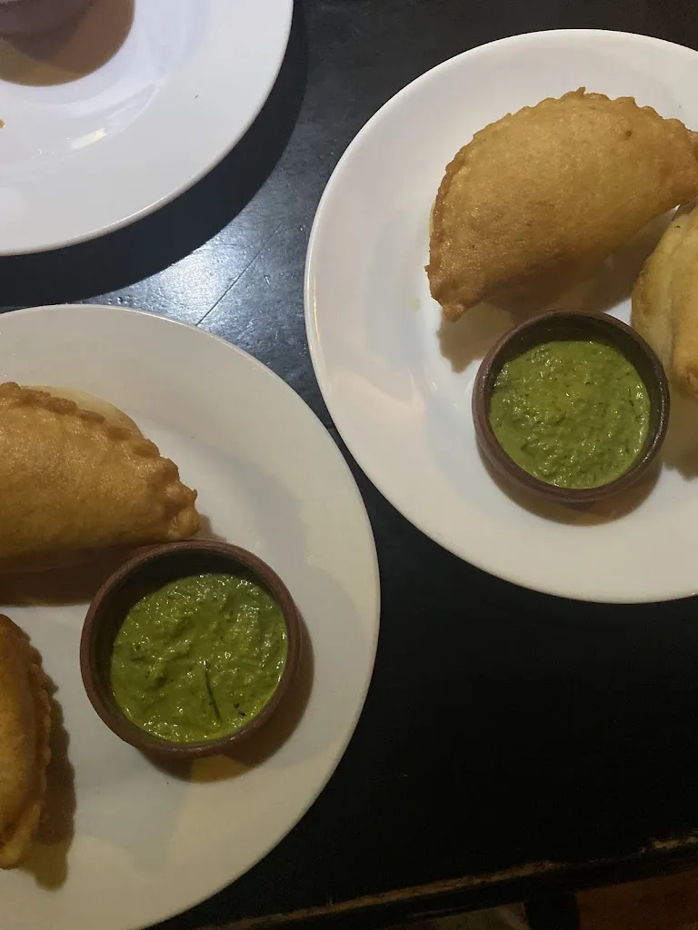 Nana M. Castillo_The Cat_Sancti-Spíritus_review