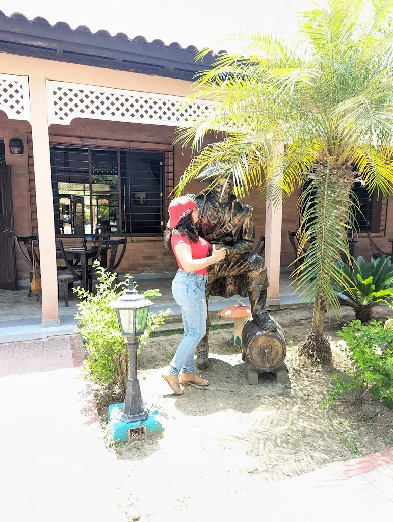 Yolanda Vence_El Bucanero_Sancti-Spíritus_recensione