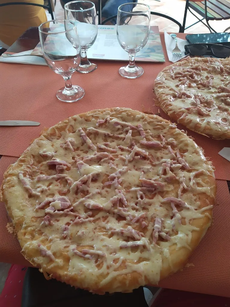 Dino's Pizza restaurant in Sancti-Spíritus
