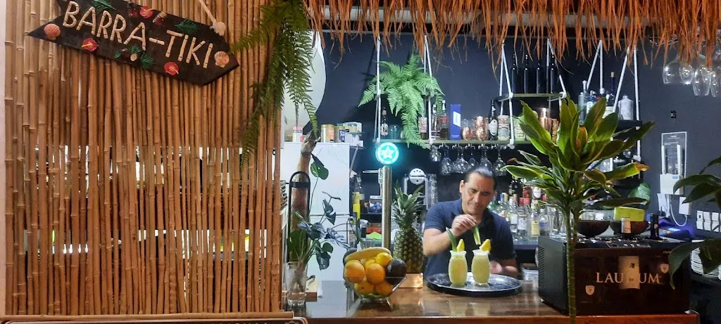 La Isla restaurant in Villena