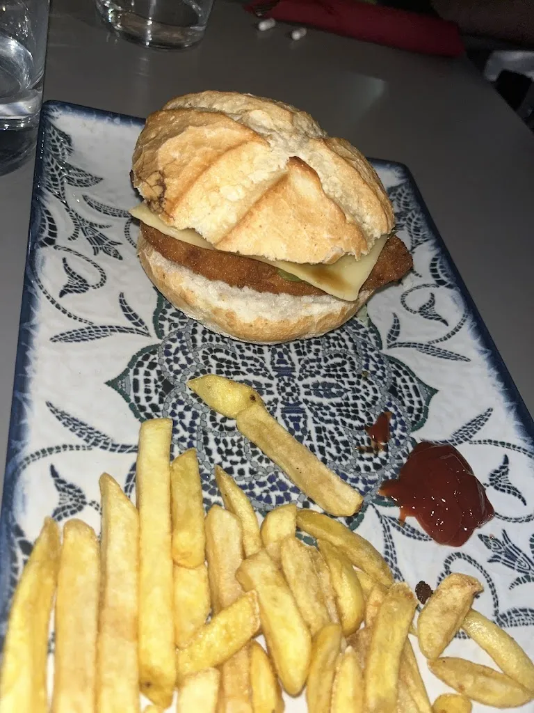 Angela Pilar Tabernero Garcia_Cafetería Restaurante El Casino_Tamames_review