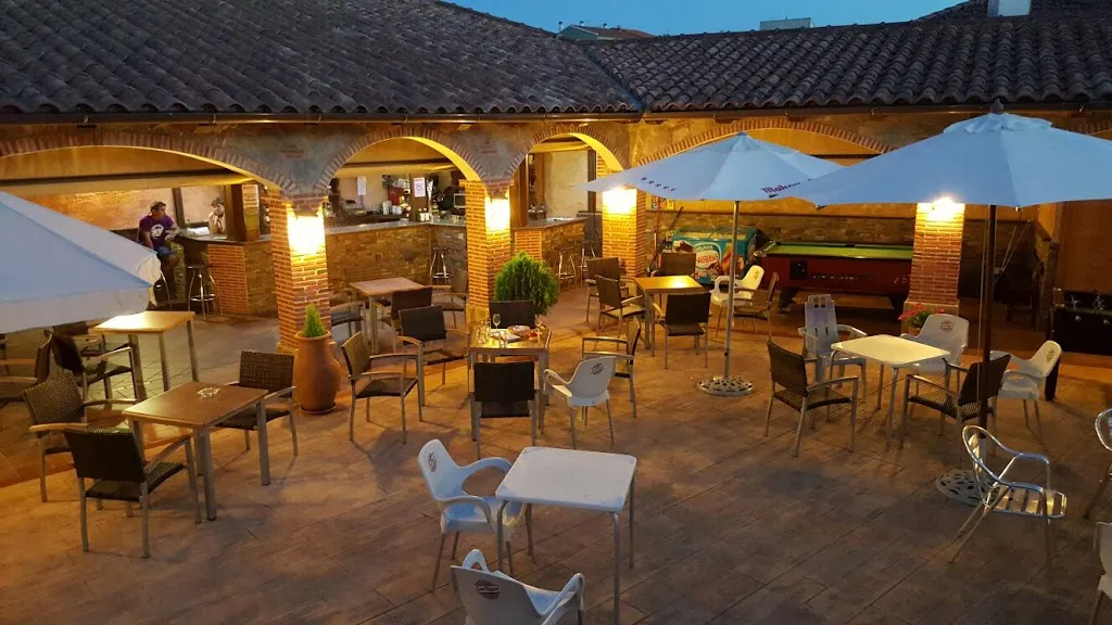 Restaurante de Arriba_Tejeda y Segoyuela_slider_image_1